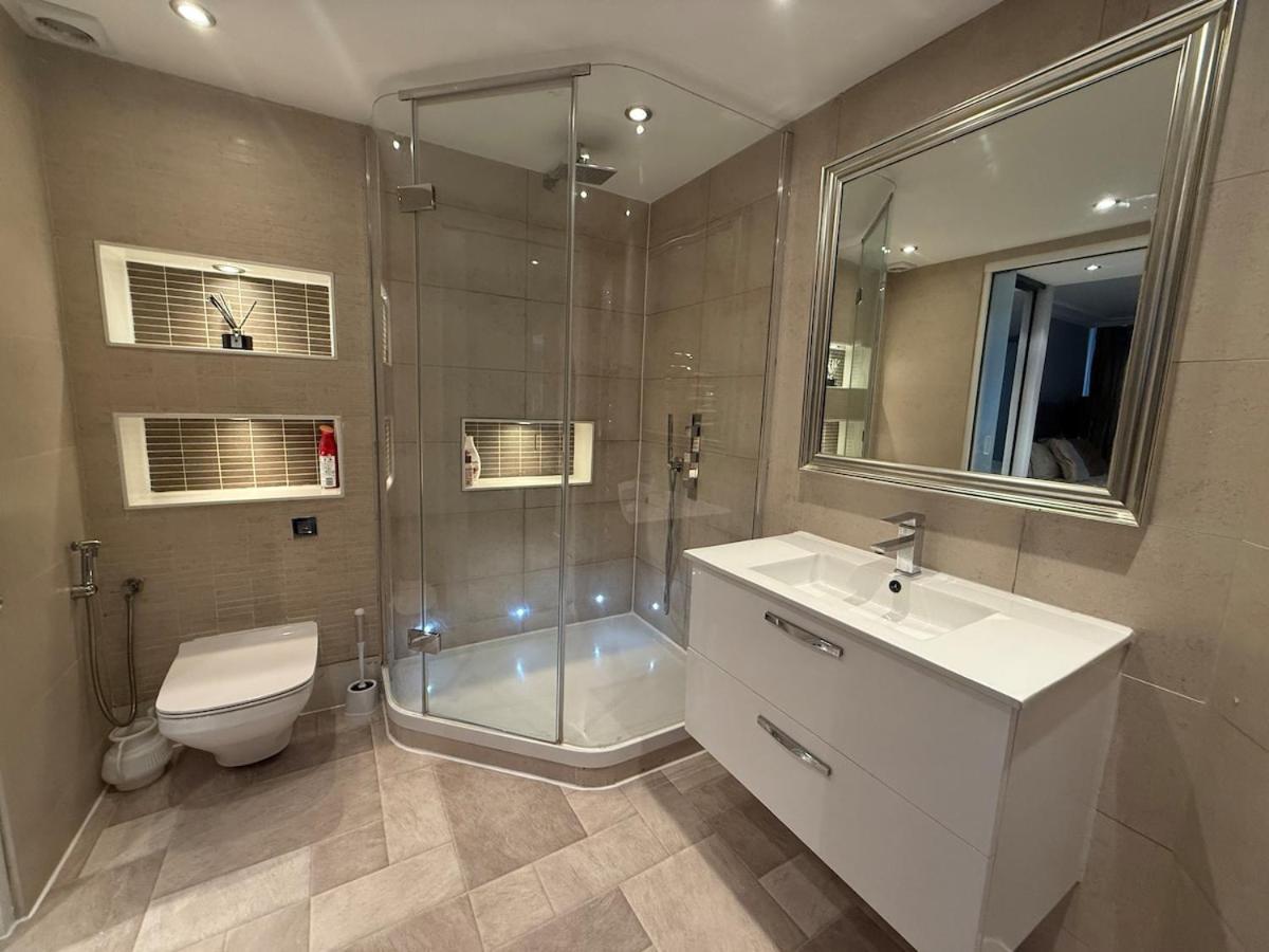 Modern One Bedroom In * London